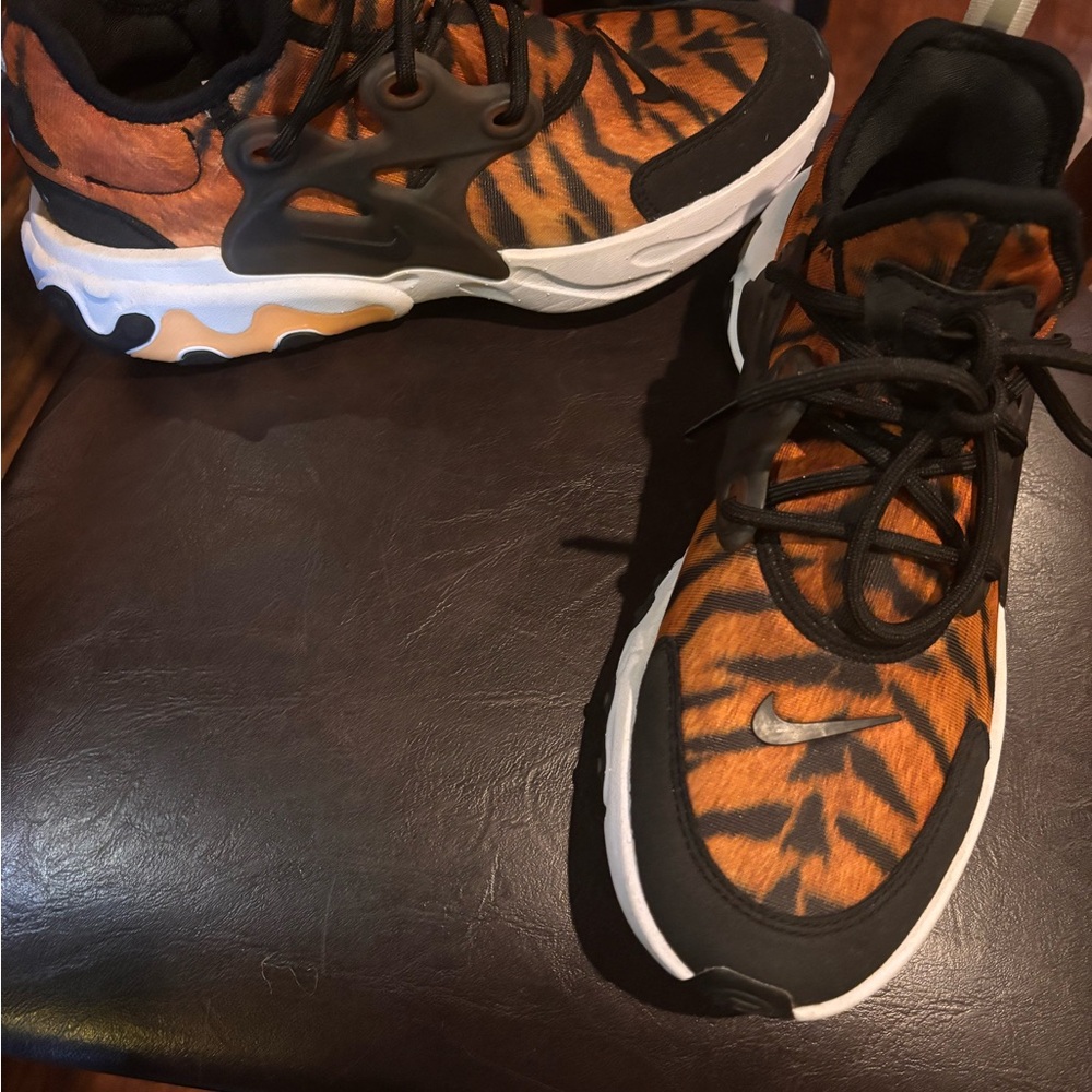 Nike Orange and Black Tiger Print Sneakers Athletic Style
